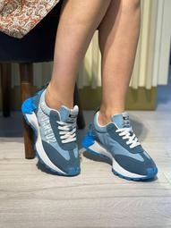Sneakers Women's