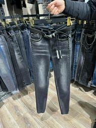 Blugi