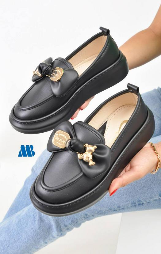 ladies footwear