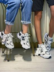 Sneakers Women's