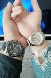 Men's wristwatches