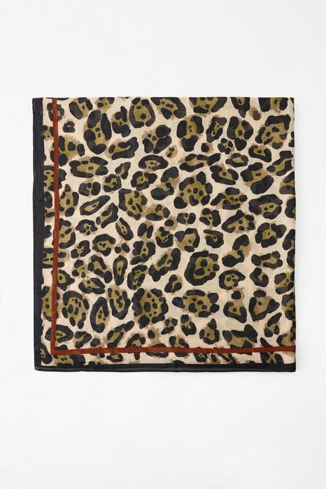 ANIMAL PRINT MODAL AND SILK SCARF