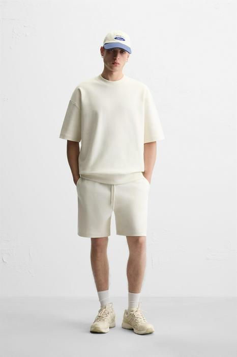 INTERLOCK TEXTURED BERMUDA SHORTS