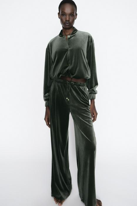 WIDE-LEG VELVET TROUSERS