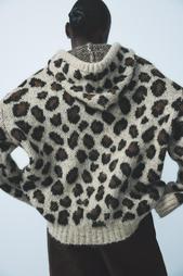 ANIMAL JACQUARD KNIT SWEATSHIRT