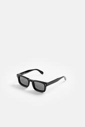 SQUARE SUNGLASSES