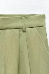 HIGH-WAIST PLEATED BERMUDA SHORTS