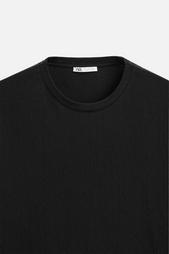 TEXTURED T-SHIRT