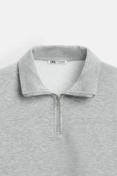 BASIC QUARTER ZIP SWEATSHIRT