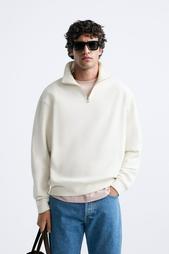 BASIC QUARTER ZIP SWEATSHIRT