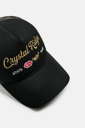 CAP WITH CONTRAST EMBROIDERY