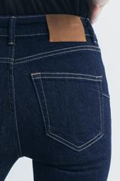 ZW COLLECTION BOOTCUT MID-WAIST CONTOUR JEANS