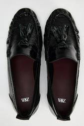 LEATHER LOAFERS WITH TASSELS