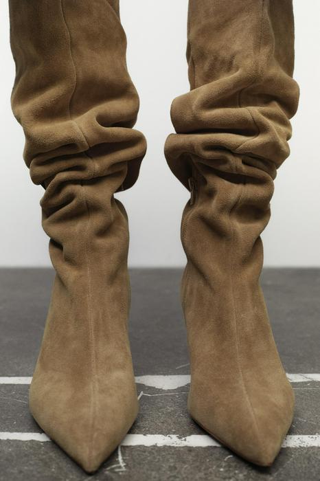 RUCHED SPLIT SUEDE HEELED BOOTS