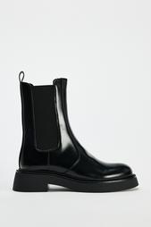 CHELSEA ANKLE BOOTS