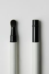 DUAL-ENDED EYE BRUSH #1