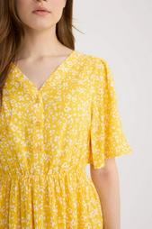 Yeni Sezon Regular Fit V Yaka Desenli Kısa Kollu M